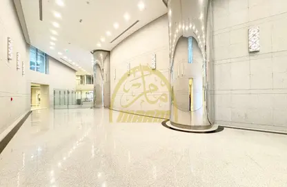 مكتب - استوديو - 2 حمامات للايجار في برج ليف - طموح - جزيرة الريم - أبوظبي