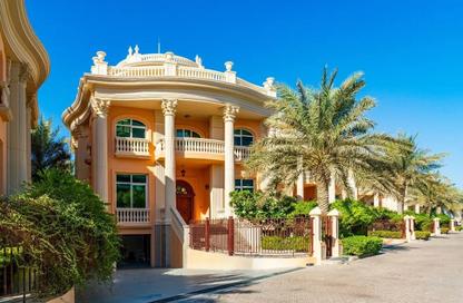 Villa - 4 - 7 for sale in Raffles The Palm - The Crescent - Palm Jumeirah - Dubai