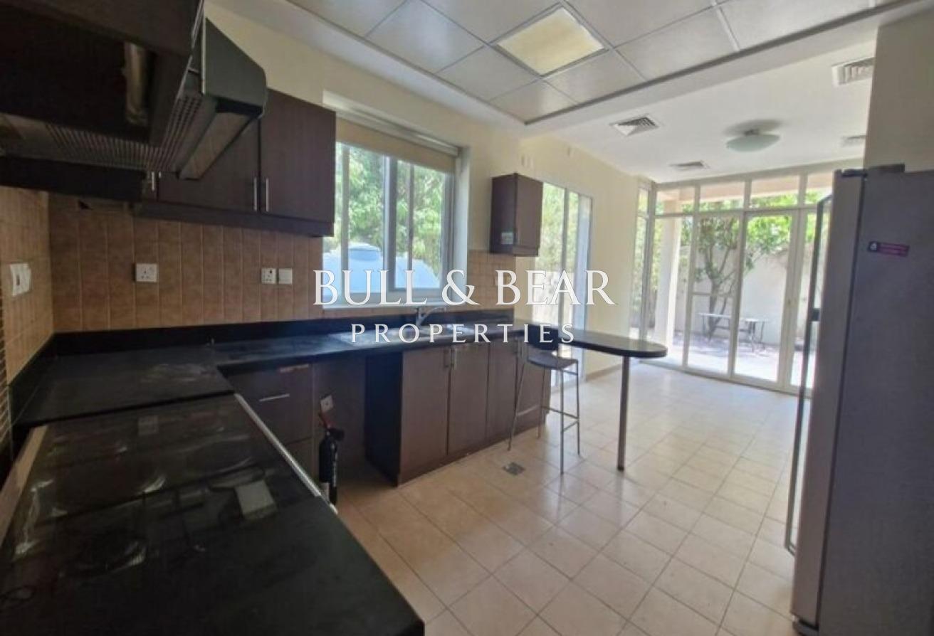 Modern Style | 5Br | Gated Community | Near Park photo 10