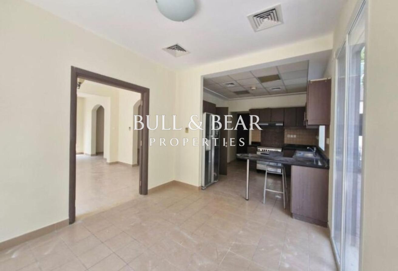Modern Style | 5Br | Gated Community | Near Park photo 9