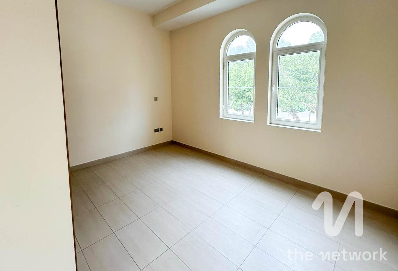 Single Row | Large Plot | Private Pool | Available photo 19