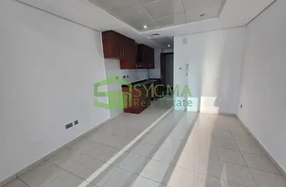 Apartment - 1 Bathroom for rent in Lake View Tower - JLT Cluster B - Jumeirah Lake Towers - Dubai