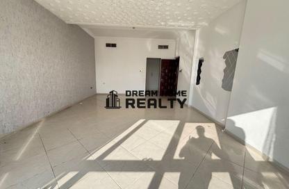 Apartment - 5 - 6 for rent in Al Waleed Tower - Al Qasba - Sharjah Apartment - 5 - 6 for rent in Al Waleed Tower - Al Qasba - Sharjah