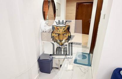 Apartment - Studio - 1 Bathroom for rent in Oasis Tower - Al Rashidiya 1 - Al Rashidiya - Ajman