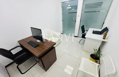 Office Space - Studio - 1 Bathroom for rent in Al Fajer Complex - Oud Metha - Bur Dubai - Dubai