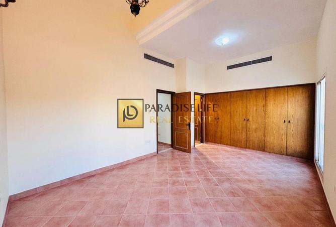 98690754 - Property Image 2