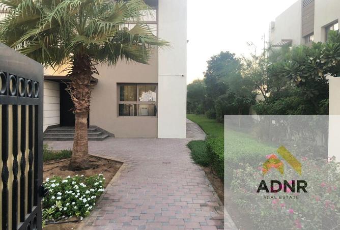 132067120 - Property Main Image