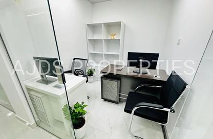 Office Space - Studio - 1 Bathroom for rent in Reem Residency - Al Karama - Dubai