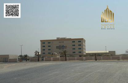 أرض - استوديو للبيع في مبني علي موسى - الصجعة الصناعية - الصجعة - الشارقة