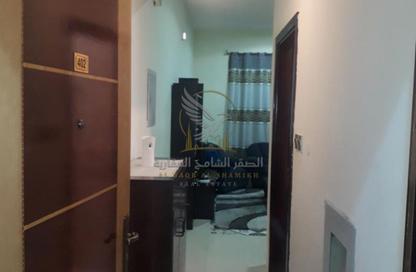 Apartment - 1 Bedroom - 2 Bathrooms for rent in Corniche Tower - Ajman Corniche Road - Ajman