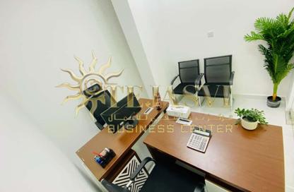 Office Space - Studio - 1 Bathroom for rent in Red Avenue - Al Garhoud - Dubai