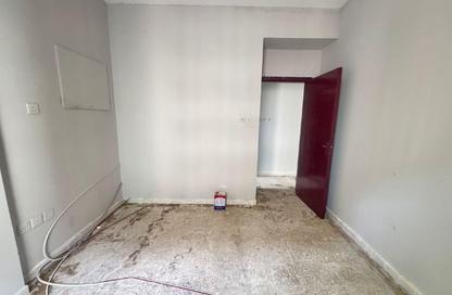 Apartment - 1 Bedroom - 1 Bathroom for rent in Al Dhahri Building - Al Shuwaiheen - Sharjah