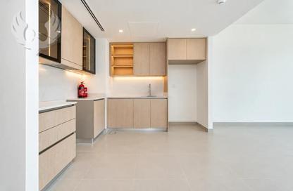 Apartment - 2 - 2 for sale in Golf Heights - The Views - Dubai