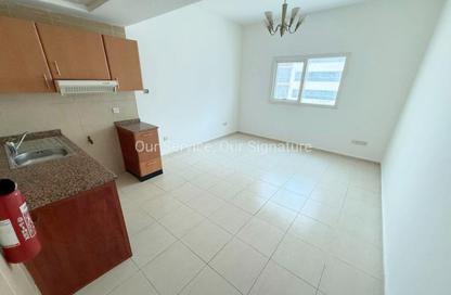 Apartment - Studio - 1 Bathroom for rent in New Al Taawun Road - Al Taawun - Sharjah Apartment - Studio - 1 Bathroom for rent in New Al Taawun Road - Al Taawun - Sharjah