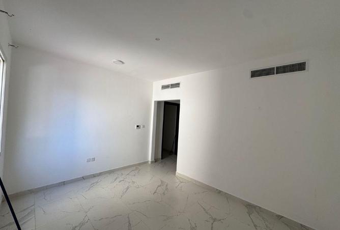 56153790 - صورة العقار 3