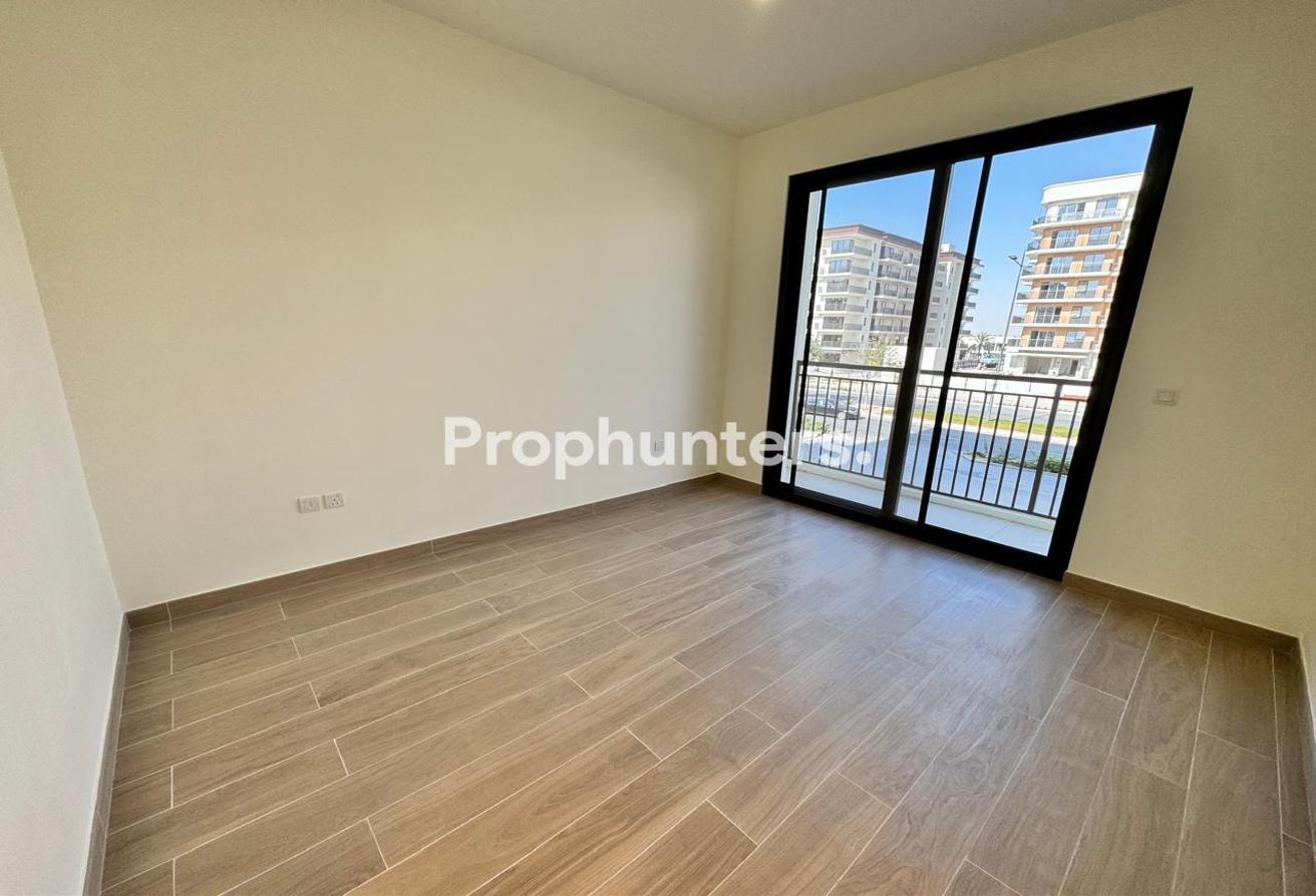 BRAND NEW | SPACIOUS | READY TO MOVIN photo 6