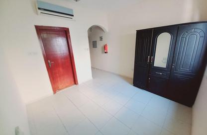 Apartment - Studio - 1 Bathroom for rent in Muwailih Building - Muwaileh - Sharjah