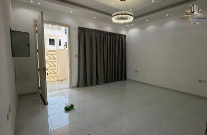 Villa - 5 Bedrooms - 6 Bathrooms for sale in Al Yasmeen 1 - Al Yasmeen - Ajman