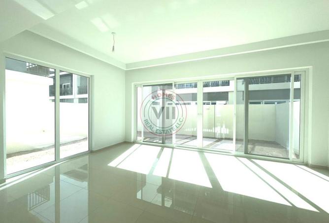 75033975 - Property Image 3