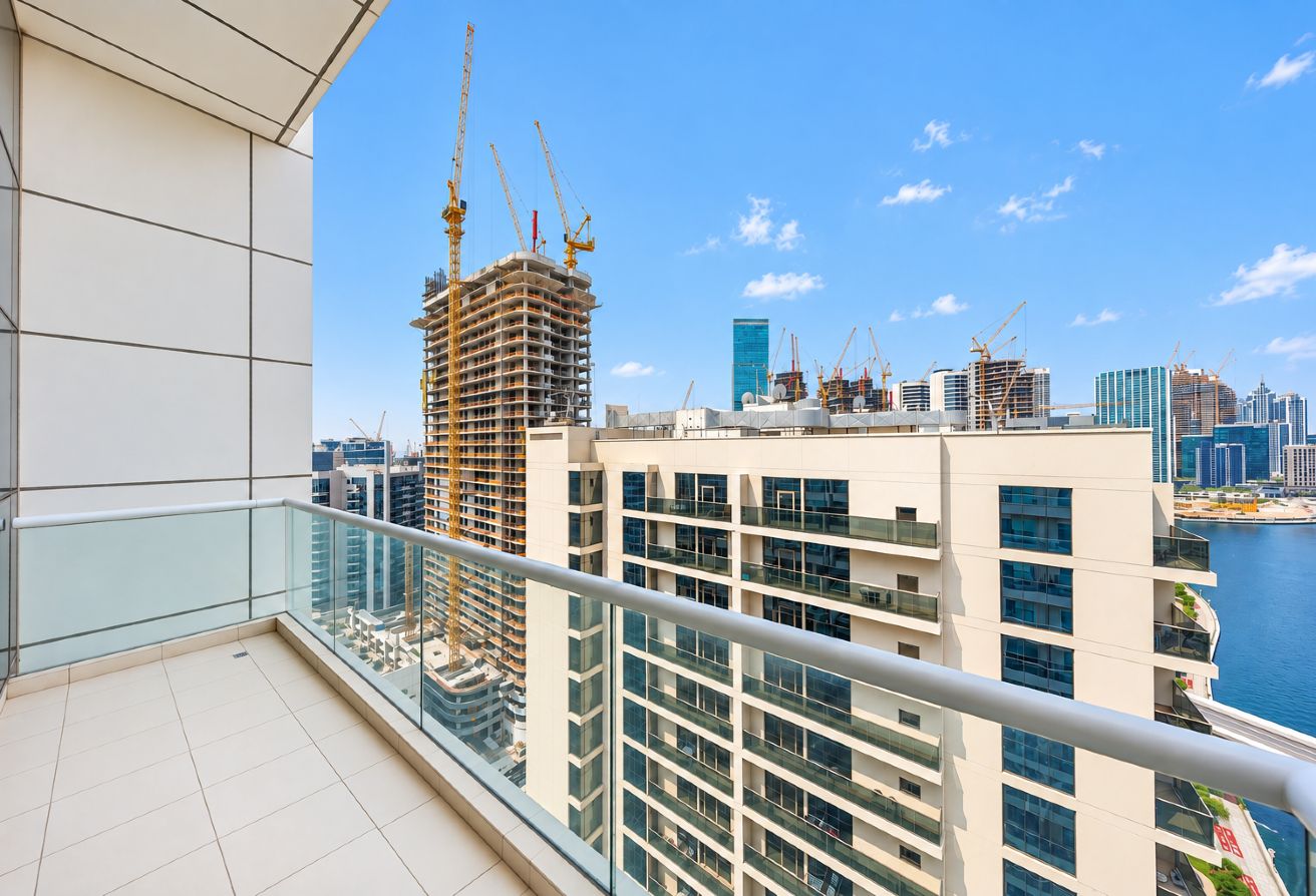3 bedroom apartment in Mayfair Residency, Business Bay: 24