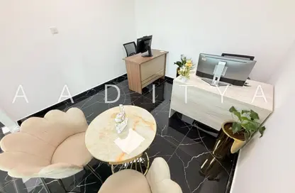 مكتب - غرفة نوم - 1 حمام للايجار في فاطمه محمد احمد بن سليمان - الرفاعة - بر دبي - دبي