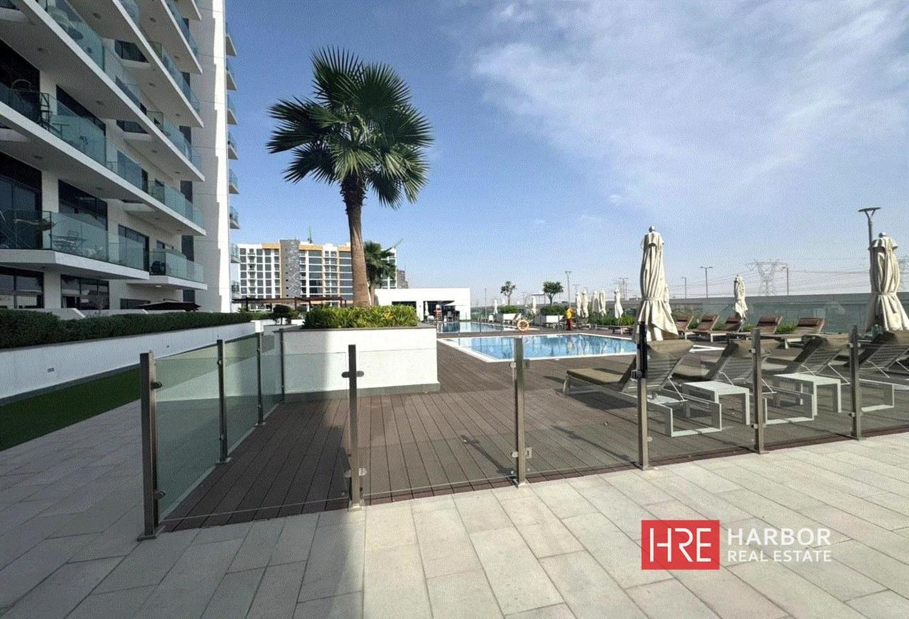 Luxury Studio | Spacious Balcony | Vacant photo 10