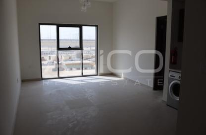 شقة - غرفة نوم - 2 حمامات للبيع في عزيزي برتون - الفرجان - دبي