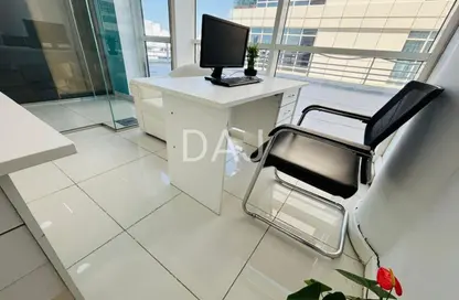 مكتب - غرفة نوم - 1 حمام للايجار في مبنى بيزنس اتريوم - عود ميثاء - بر دبي - دبي