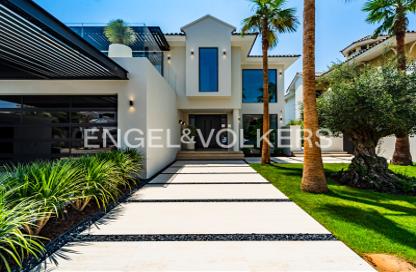 Villa - 4 Bedrooms - 6 Bathrooms for sale in Garden Homes Frond C - Garden Homes - Palm Jumeirah - Dubai