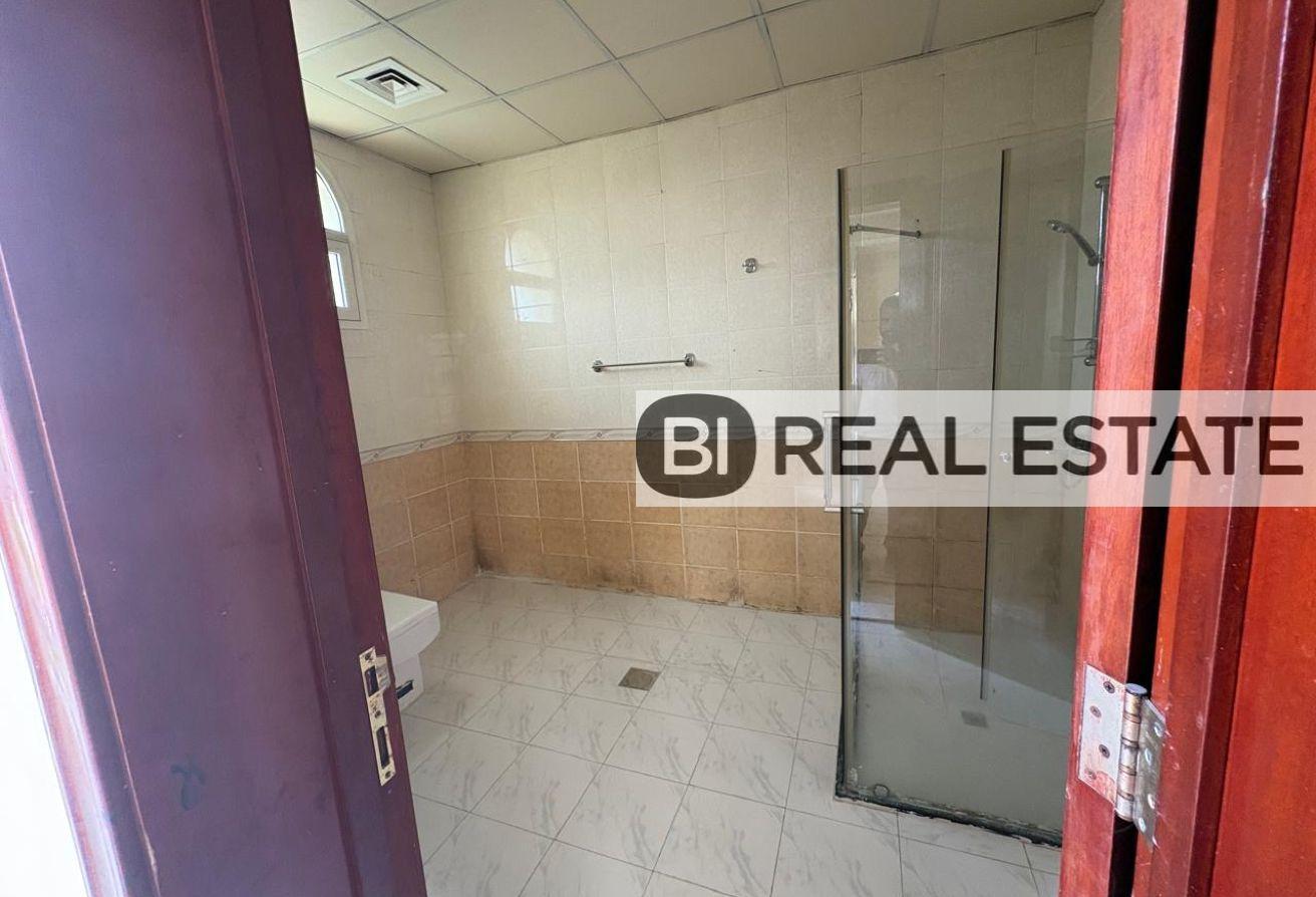 5 BR Villa in Al Barsha with Private Garden photo 16