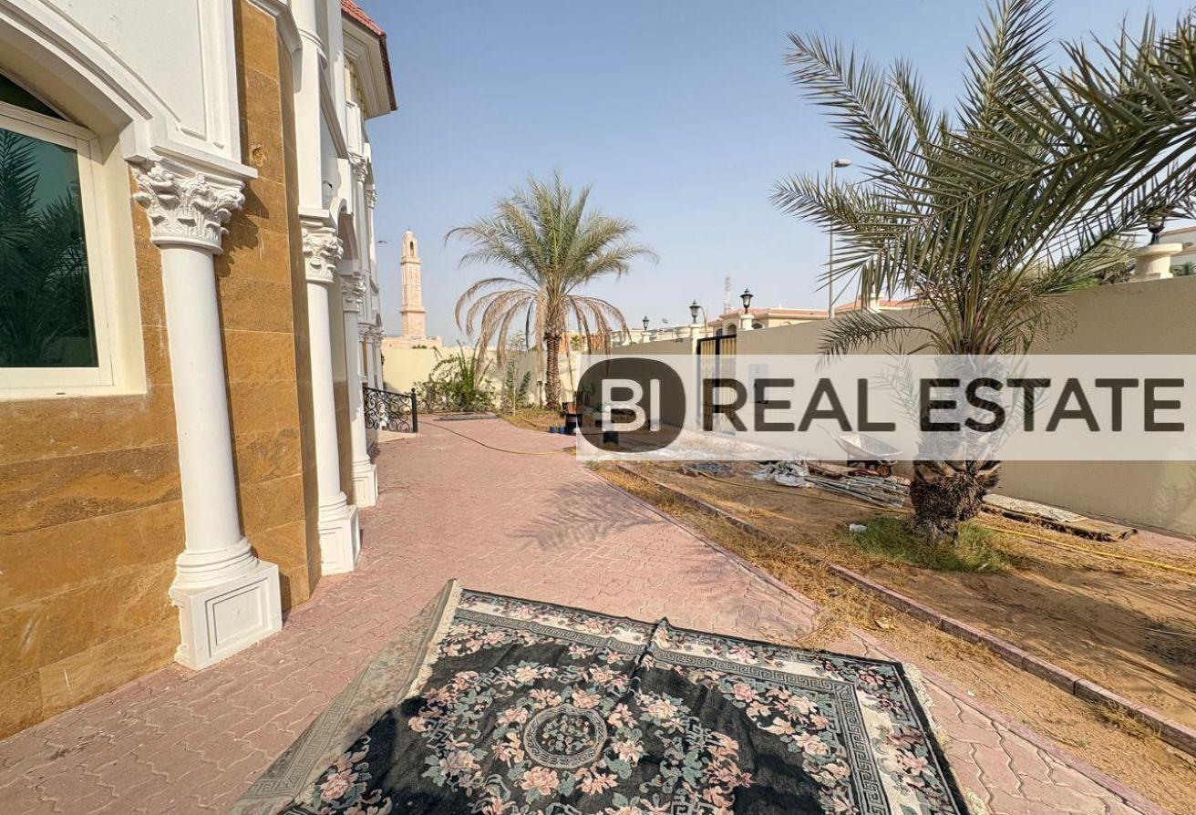 5 BR Villa in Al Barsha with Private Garden photo 18
