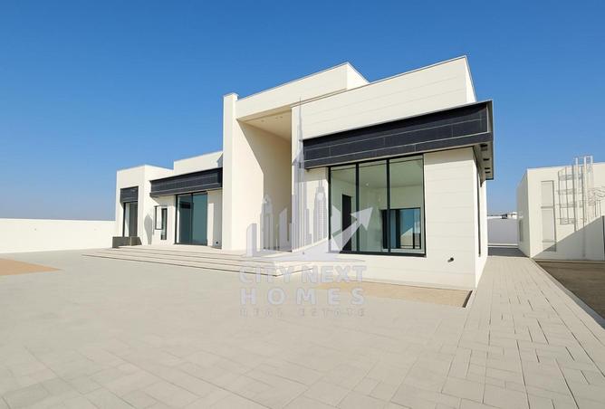 Modern design Villa| Majlis| Garden| Maid room| Pa