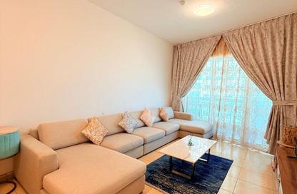 Apartment - 1 Bedroom - 2 Bathrooms for rent in Al Khan Corniche - Al Khan - Sharjah