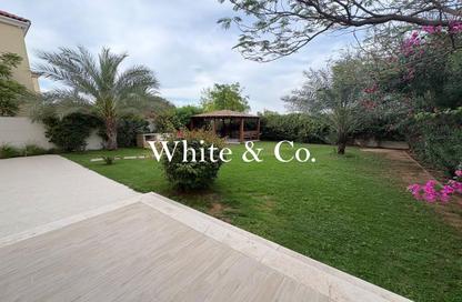Villa - 4 Bedrooms - 5 Bathrooms for rent in District 8 - Jumeirah Park - Dubai