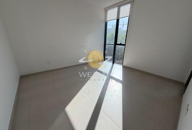 100402838 - Property Image 3