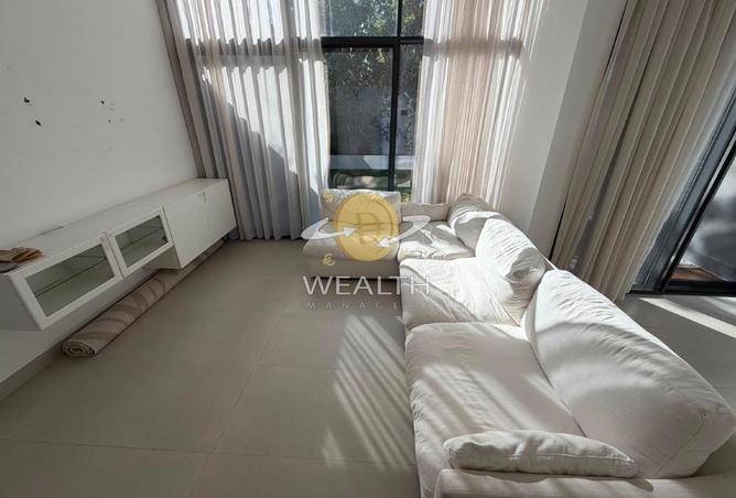100402838 - Property Image 2