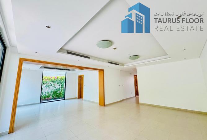 86198231 - Property Image 3