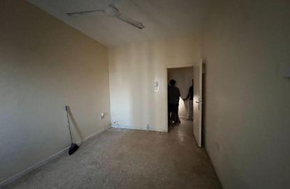 Apartment - 1 Bedroom - 1 Bathroom for rent in Al Qulaya'ah - Al Sharq - Sharjah