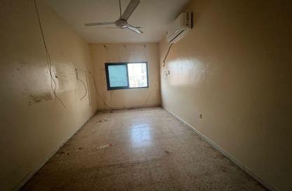 Apartment - 1 Bedroom - 1 Bathroom for rent in Al Qulaya'ah - Al Sharq - Sharjah