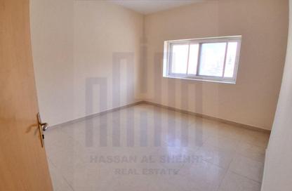 Apartment - 2 - 2 for rent in Fire Station Road - Muwaileh - Sharjah