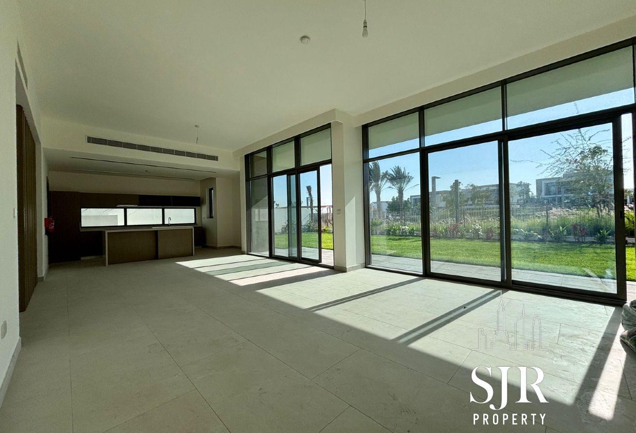 Luxury 5Bed Type A | Single Row Park Backing photo 5