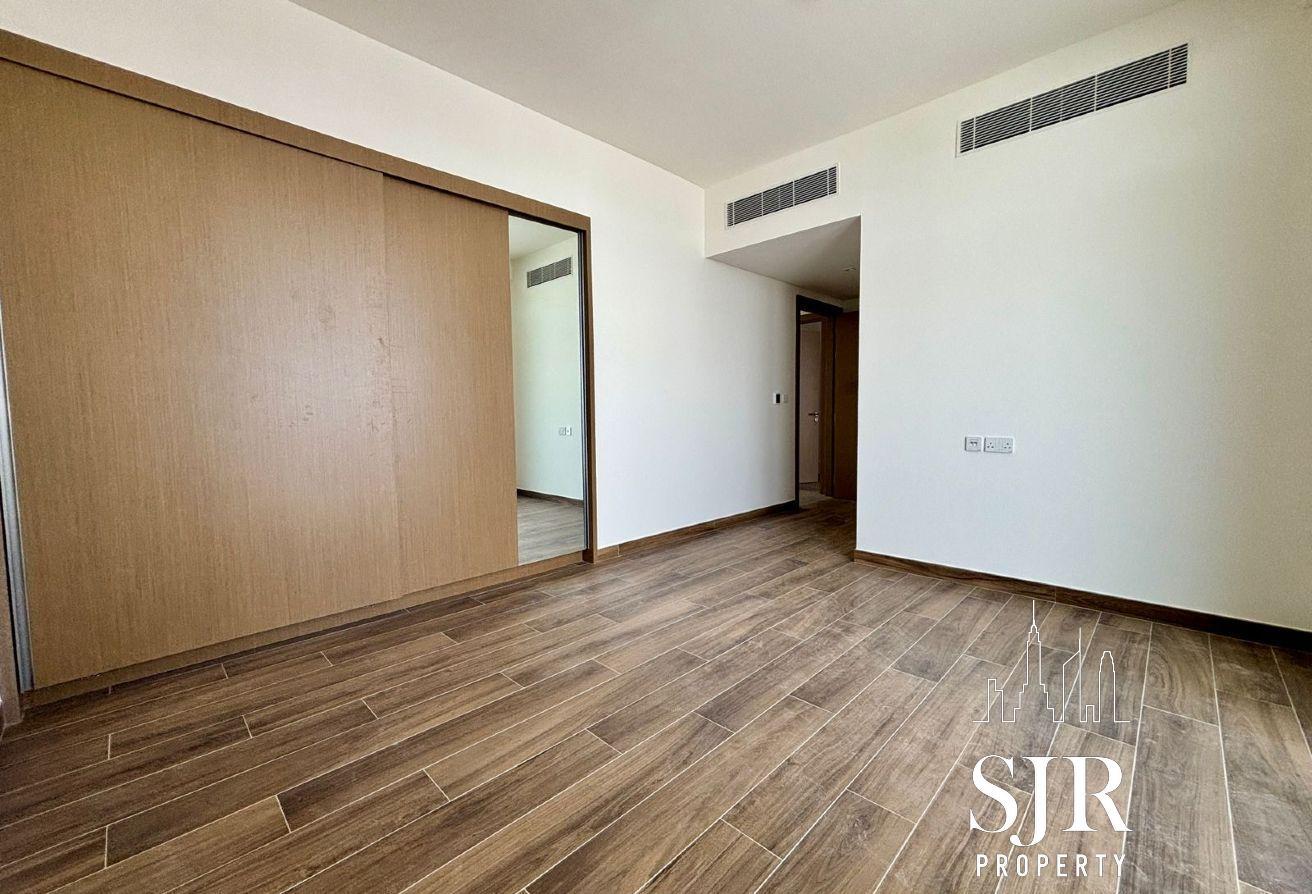 Luxury 5Bed Type A | Single Row Park Backing photo 16