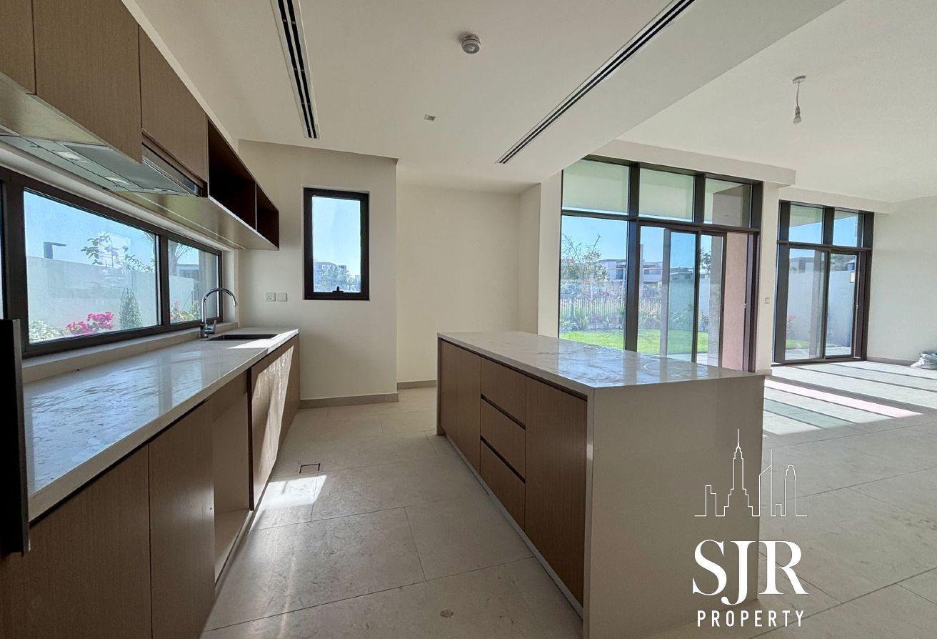 Luxury 5Bed Type A | Single Row Park Backing photo 25