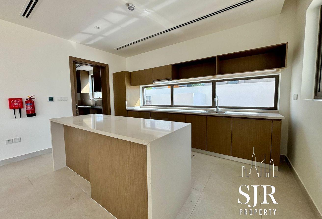 Luxury 5Bed Type A | Single Row Park Backing photo 7