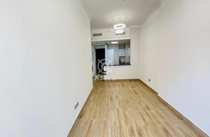 Apartment - 1 Bedroom - 2 Bathrooms for rent in Flamingo Building - District 15 - Jumeirah Village Circle - Dubai