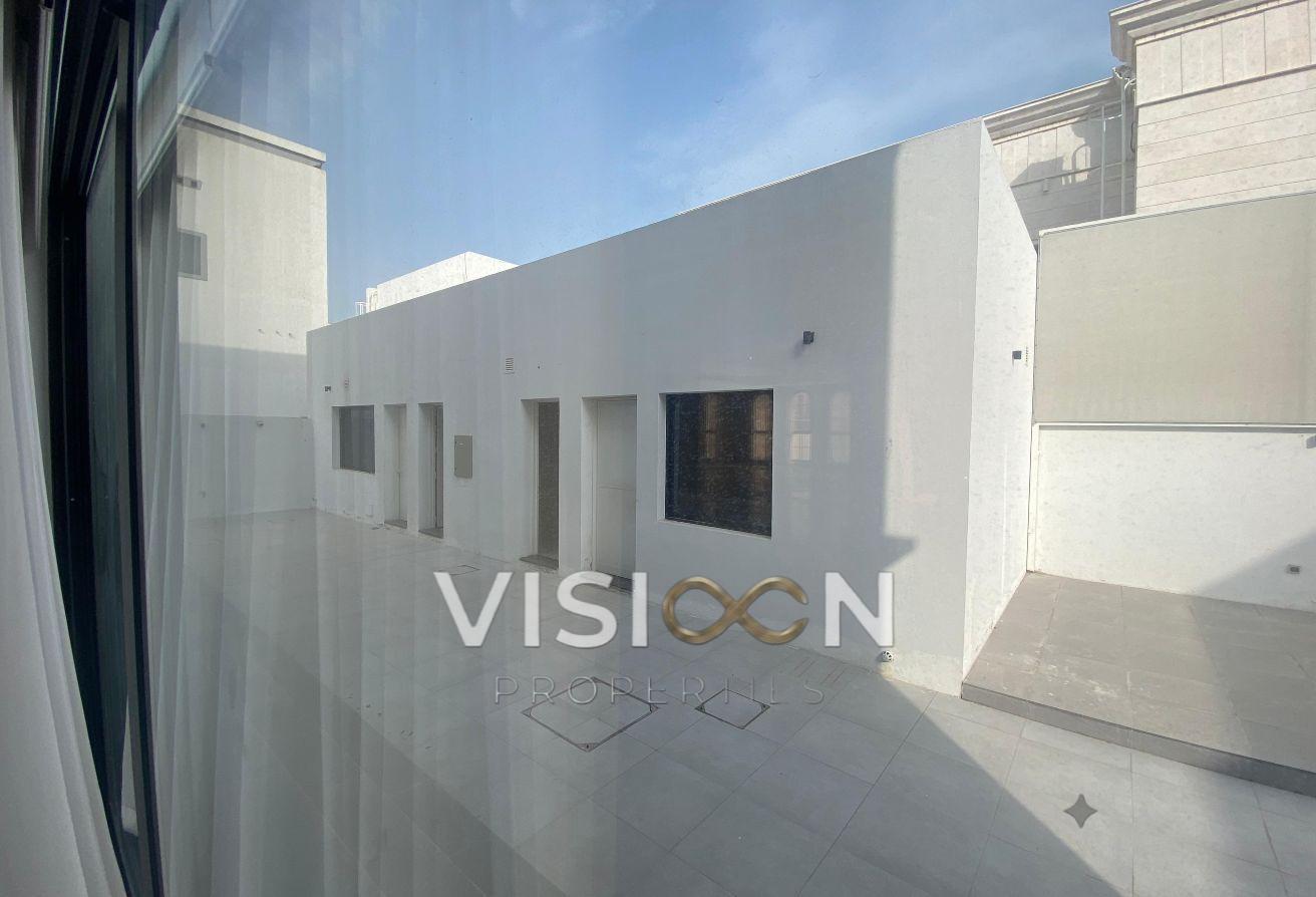 Huge 5BR Villa l Modern l Driver & Maid Room photo 7