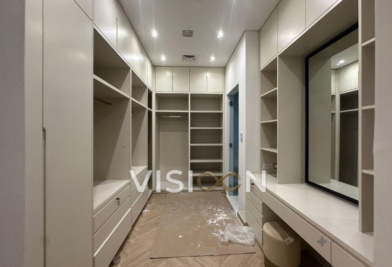 Huge 5BR Villa l Modern l Driver & Maid Room photo 26