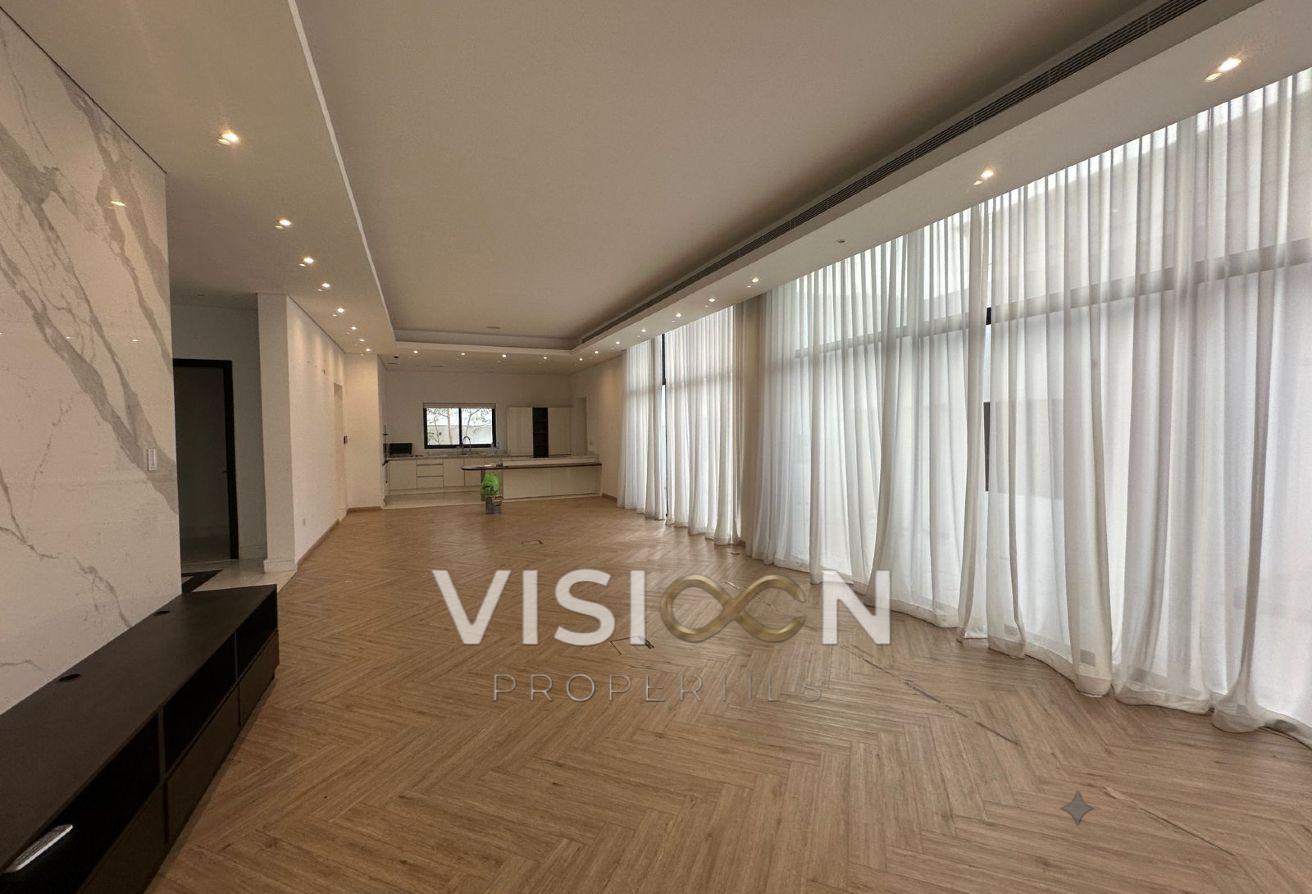 Huge 5BR Villa l Modern l Driver & Maid Room photo 11