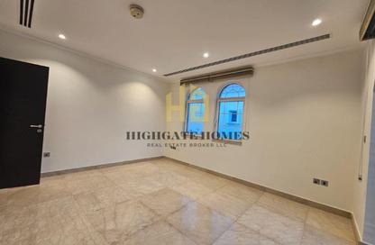 Villa - 4 Bedrooms - 5 Bathrooms for rent in District 4 - Jumeirah Park - Dubai