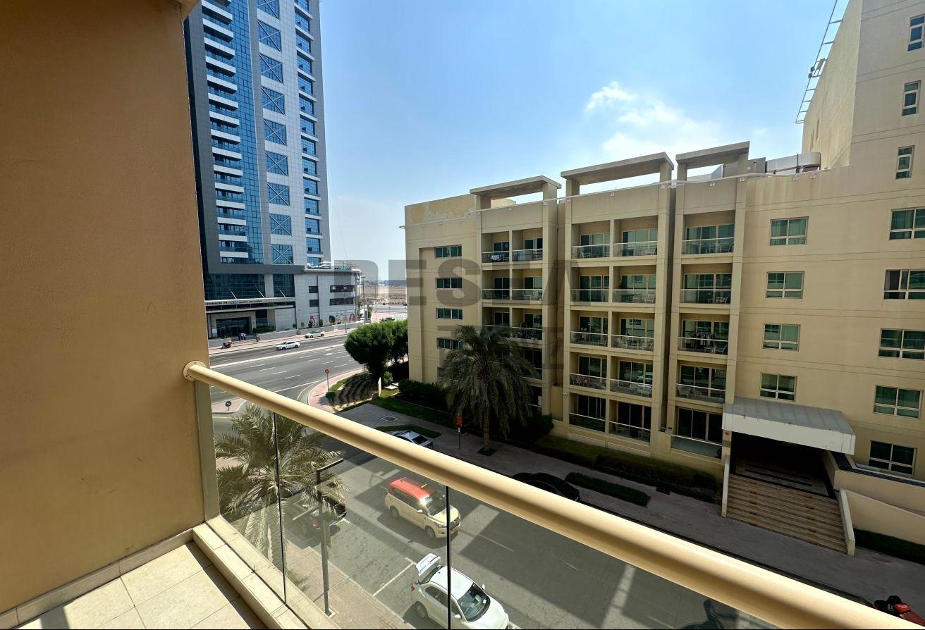 Rented till Oct |Very Bright | Fully fitted Kitche